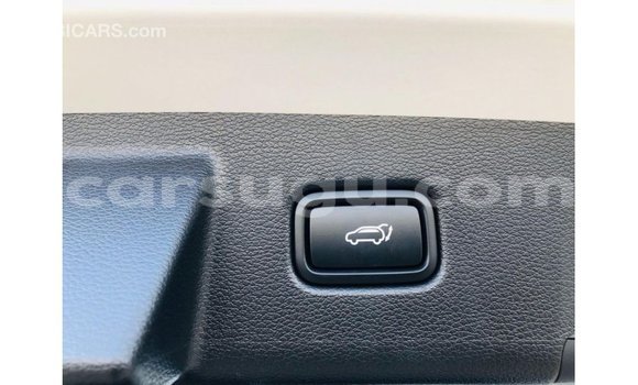 Acheter Import Voiture Kia Carens Blanc à Import - Dubai, Burkina-Faso Acheter Import Voiture Kia Carens Blanc à Import - Dubai, Burkina-Faso