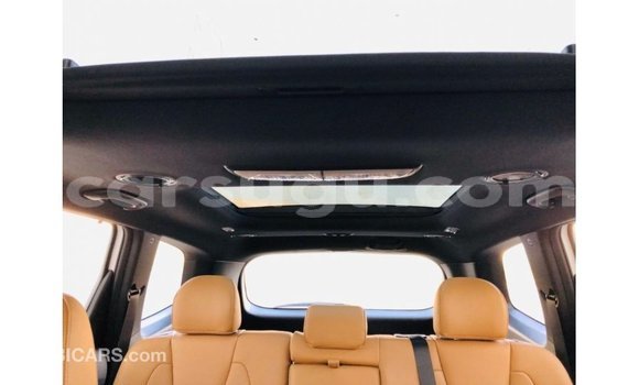 Acheter Import Voiture Kia Carens Blanc à Import - Dubai, Burkina-Faso Acheter Import Voiture Kia Carens Blanc à Import - Dubai, Burkina-Faso