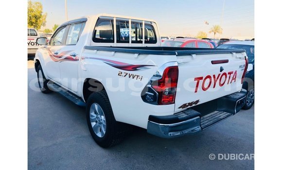 Sayi Imported Toyota Hilux White Mota in Import - Dubai a Burkina Faso Sayi Imported Toyota Hilux White Mota in Import - Dubai a Burkina Faso