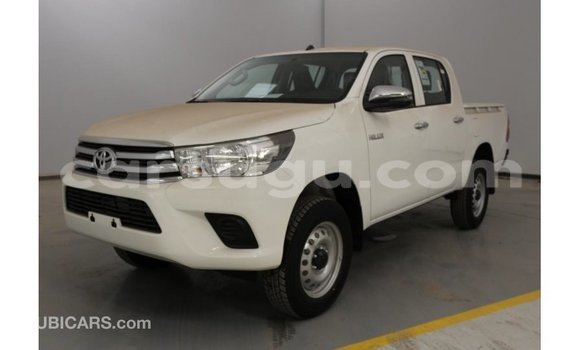 Acheter Import Voiture Toyota Hilux Blanc à Import - Dubai, Burkina-Faso Acheter Import Voiture Toyota Hilux Blanc à Import - Dubai, Burkina-Faso