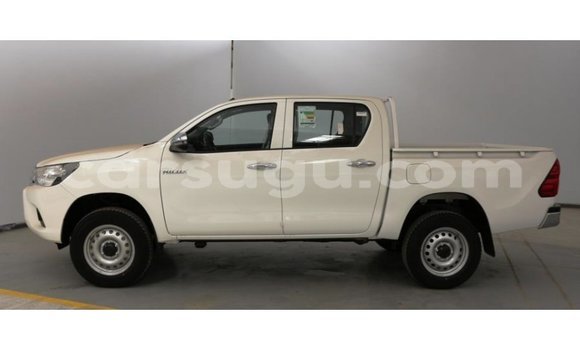 Acheter Import Voiture Toyota Hilux Blanc à Import - Dubai, Burkina-Faso Acheter Import Voiture Toyota Hilux Blanc à Import - Dubai, Burkina-Faso