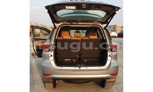 Acheter Import Voiture Toyota Fortuner Autre à Import - Dubai, Burkina-Faso Acheter Import Voiture Toyota Fortuner Autre à Import - Dubai, Burkina-Faso
