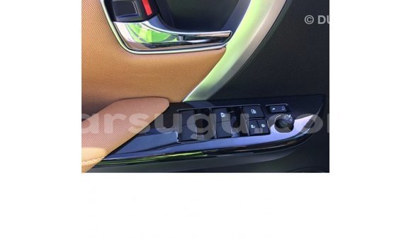 Acheter Import Voiture Toyota Fortuner Blanc à Import - Dubai, Burkina-Faso Acheter Import Voiture Toyota Fortuner Blanc à Import - Dubai, Burkina-Faso