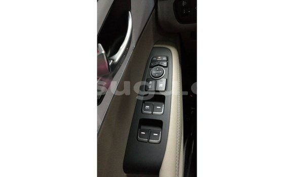 Acheter Import Voiture Kia Sorento Blanc à Import - Dubai, Burkina-Faso Acheter Import Voiture Kia Sorento Blanc à Import - Dubai, Burkina-Faso