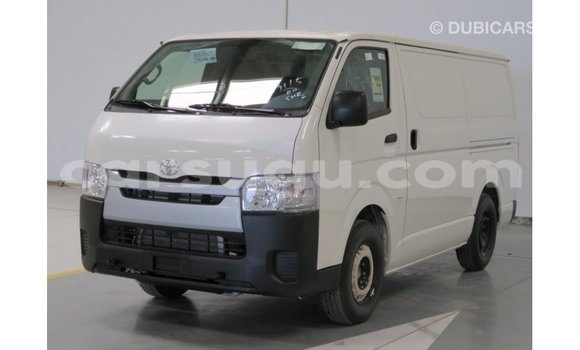 Acheter Import Voiture Toyota Hiace Blanc à Import - Dubai, Burkina-Faso Acheter Import Voiture Toyota Hiace Blanc à Import - Dubai, Burkina-Faso