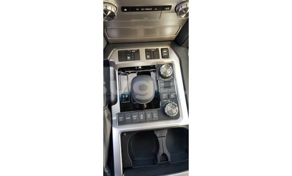 Acheter Import Voiture Toyota Land Cruiser Noir à Import - Dubai, Burkina-Faso Acheter Import Voiture Toyota Land Cruiser Noir à Import - Dubai, Burkina-Faso