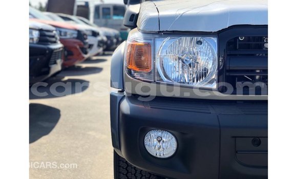 Sayi Imported Toyota Land Cruiser M Mota in Import - Dubai a Burkina Faso Sayi Imported Toyota Land Cruiser M Mota in Import - Dubai a Burkina Faso