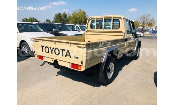 Sayi Imported Toyota Land Cruiser M Mota in Import - Dubai a Burkina Faso Sayi Imported Toyota Land Cruiser M Mota in Import - Dubai a Burkina Faso