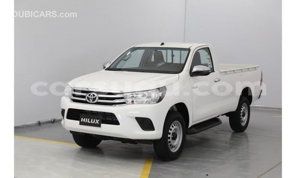 Acheter Import Voiture Toyota Hilux Blanc à Import - Dubai, Burkina-Faso Acheter Import Voiture Toyota Hilux Blanc à Import - Dubai, Burkina-Faso