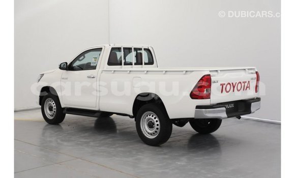 Acheter Import Voiture Toyota Hilux Blanc à Import - Dubai, Burkina-Faso Acheter Import Voiture Toyota Hilux Blanc à Import - Dubai, Burkina-Faso