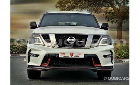 Acheter Import Voiture Nissan Patrol Blanc à Import - Dubai, Burkina-Faso Acheter Import Voiture Nissan Patrol Blanc à Import - Dubai, Burkina-Faso