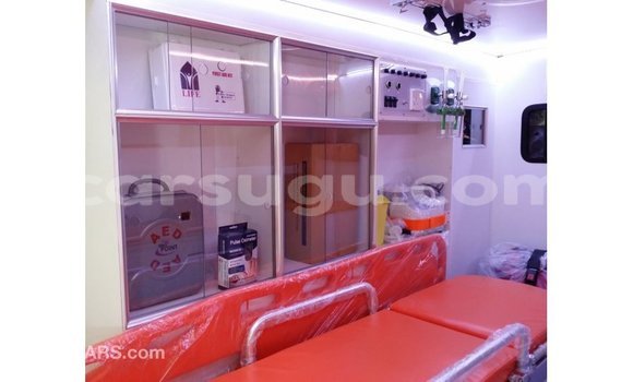 Sayi Imported Toyota Hiace White Mota in Import - Dubai a Burkina Faso Sayi Imported Toyota Hiace White Mota in Import - Dubai a Burkina Faso