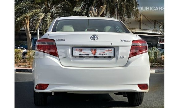 Sayi Imported Toyota DA White Babbar mota in Import - Dubai a Burkina Faso Sayi Imported Toyota DA White Babbar mota in Import - Dubai a Burkina Faso