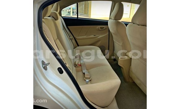 Sayi Imported Toyota DA White Babbar mota in Import - Dubai a Burkina Faso Sayi Imported Toyota DA White Babbar mota in Import - Dubai a Burkina Faso