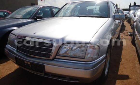 Acheter Occasion Voiture Mercedes-Benz C–Class Beige à Ouagadougou, Burkina-Faso