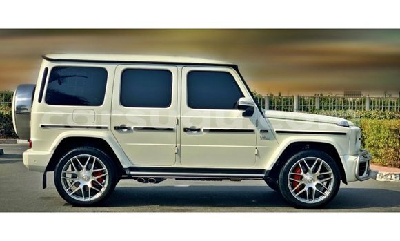 Acheter Import Voiture Mercedes-Benz 190 Blanc à Import - Dubai, Burkina-Faso Acheter Import Voiture Mercedes-Benz 190 Blanc à Import - Dubai, Burkina-Faso