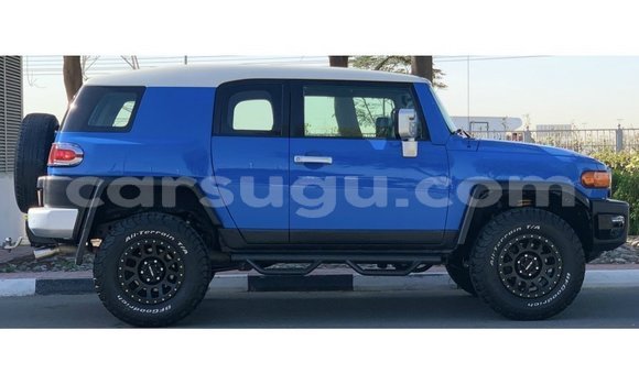 Acheter Import Voiture Toyota FJ Cruiser Bleu à Import - Dubai, Burkina-Faso Acheter Import Voiture Toyota FJ Cruiser Bleu à Import - Dubai, Burkina-Faso