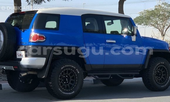 Acheter Import Voiture Toyota FJ Cruiser Bleu à Import - Dubai, Burkina-Faso Acheter Import Voiture Toyota FJ Cruiser Bleu à Import - Dubai, Burkina-Faso