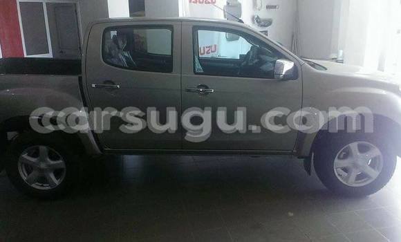 Acheter Neuf Voiture Isuzu D–MAX Marron à Ouagadougou, Burkina-Faso Acheter Neuf Voiture Isuzu D–MAX Marron à Ouagadougou, Burkina-Faso