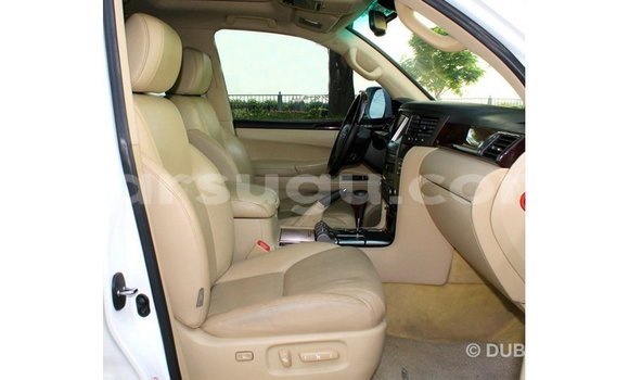 Acheter Import Voiture Lexus LX Blanc à Import - Dubai, Burkina-Faso Acheter Import Voiture Lexus LX Blanc à Import - Dubai, Burkina-Faso