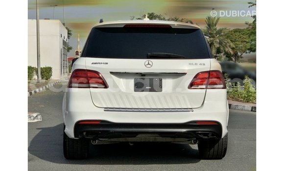 Acheter Import Voiture Mercedes-Benz GLE Blanc à Import - Dubai, Burkina-Faso Acheter Import Voiture Mercedes-Benz GLE Blanc à Import - Dubai, Burkina-Faso