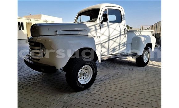 Acheter Import Utilitaire Ford AEV AMBULANCE Blanc à Import - Dubai, Burkina-Faso