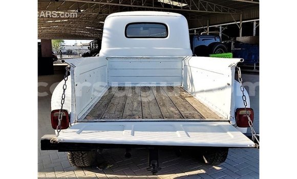 Sayi Imported Ford AEV AMBULANCE White Babbar mota in Import - Dubai a Burkina Faso Sayi Imported Ford AEV AMBULANCE White Babbar mota in Import - Dubai a Burkina Faso