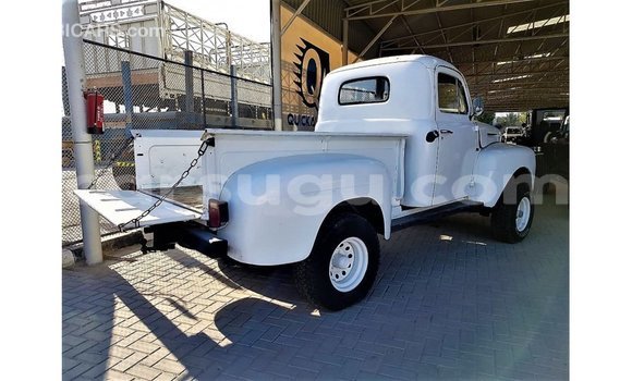 Sayi Imported Ford AEV AMBULANCE White Babbar mota in Import - Dubai a Burkina Faso Sayi Imported Ford AEV AMBULANCE White Babbar mota in Import - Dubai a Burkina Faso