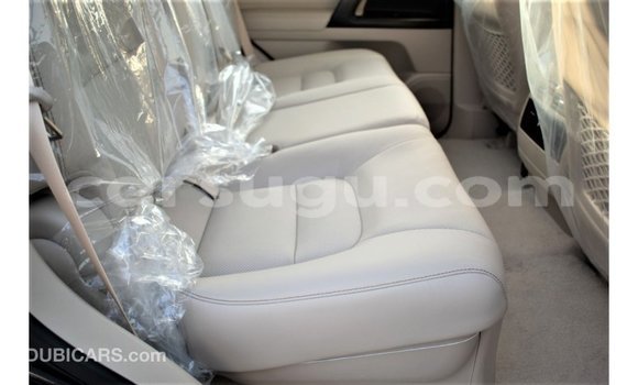 Acheter Import Voiture Toyota Land Cruiser Noir à Import - Dubai, Burkina-Faso Acheter Import Voiture Toyota Land Cruiser Noir à Import - Dubai, Burkina-Faso