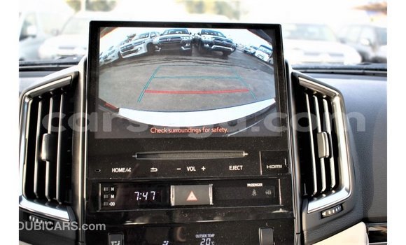 Acheter Import Voiture Toyota Land Cruiser Noir à Import - Dubai, Burkina-Faso Acheter Import Voiture Toyota Land Cruiser Noir à Import - Dubai, Burkina-Faso