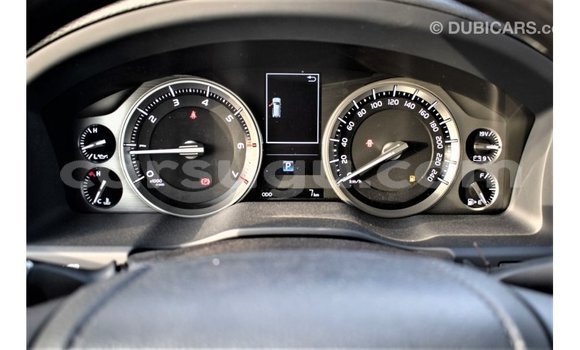 Acheter Import Voiture Toyota Land Cruiser Noir à Import - Dubai, Burkina-Faso Acheter Import Voiture Toyota Land Cruiser Noir à Import - Dubai, Burkina-Faso