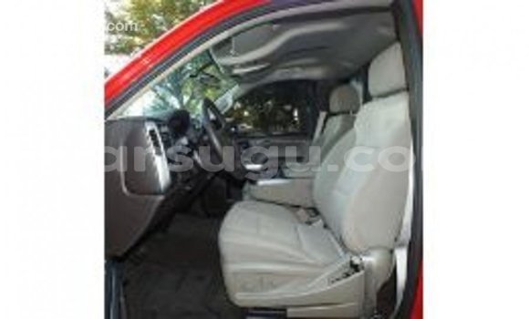 Acheter Import Voiture Chevrolet Silverado Rouge à Import - Dubai, Burkina-Faso Acheter Import Voiture Chevrolet Silverado Rouge à Import - Dubai, Burkina-Faso