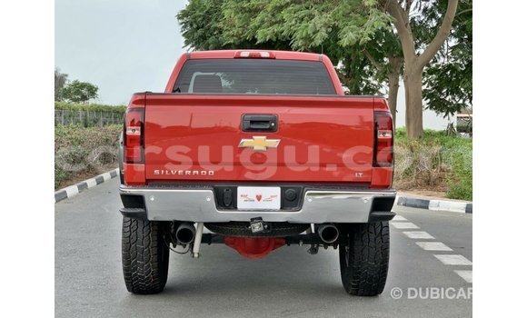 Acheter Import Voiture Chevrolet Silverado Rouge à Import - Dubai, Burkina-Faso Acheter Import Voiture Chevrolet Silverado Rouge à Import - Dubai, Burkina-Faso
