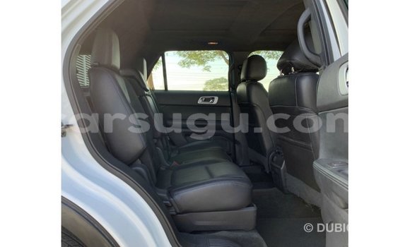 Sayi Imported Ford Explorer White Mota in Import - Dubai a Burkina Faso Sayi Imported Ford Explorer White Mota in Import - Dubai a Burkina Faso