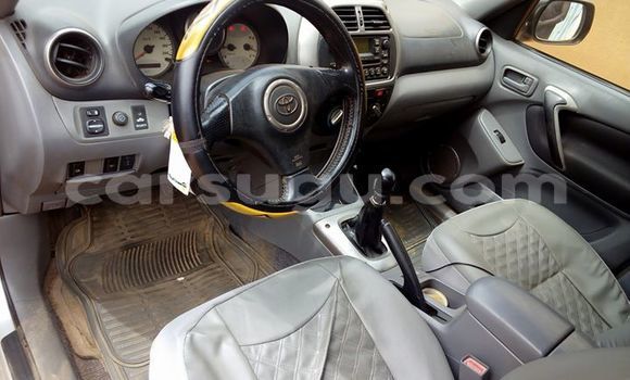 Acheter Occasion Voiture Toyota RAV4 Gris à Ouagadougou, Burkina-Faso Acheter Occasion Voiture Toyota RAV4 Gris à Ouagadougou, Burkina-Faso