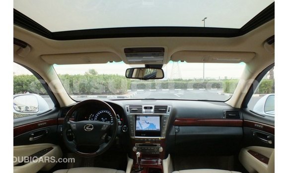 Sayi Imported Lexus LS White Mota in Import - Dubai a Burkina Faso Sayi Imported Lexus LS White Mota in Import - Dubai a Burkina Faso