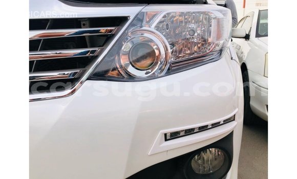 Sayi Imported Toyota Fortuner White Mota in Import - Dubai a Burkina Faso Sayi Imported Toyota Fortuner White Mota in Import - Dubai a Burkina Faso