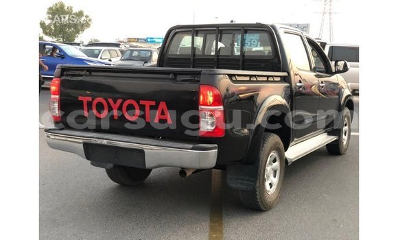 Sayi Imported Toyota Hilux Black Mota in Import - Dubai a Burkina Faso Sayi Imported Toyota Hilux Black Mota in Import - Dubai a Burkina Faso