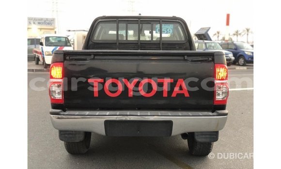 Sayi Imported Toyota Hilux Black Mota in Import - Dubai a Burkina Faso Sayi Imported Toyota Hilux Black Mota in Import - Dubai a Burkina Faso