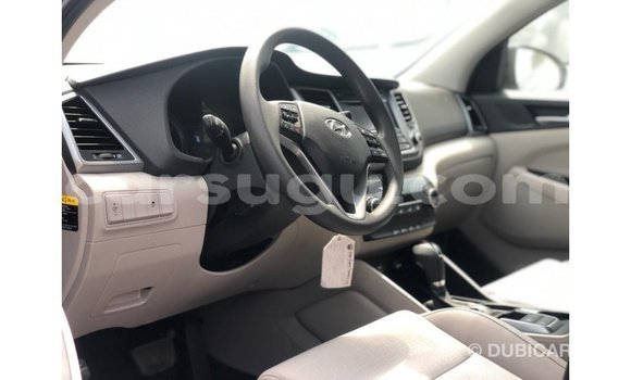 Sayi Imported Hyundai Tucson Black Mota in Import - Dubai a Burkina Faso Sayi Imported Hyundai Tucson Black Mota in Import - Dubai a Burkina Faso