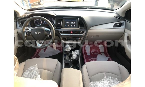 Sayi Imported Hyundai Sonata Black Mota in Import - Dubai a Burkina Faso Sayi Imported Hyundai Sonata Black Mota in Import - Dubai a Burkina Faso