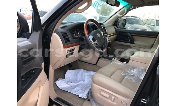 Sayi Imported Toyota Land Cruiser Black Mota in Import - Dubai a Burkina Faso Sayi Imported Toyota Land Cruiser Black Mota in Import - Dubai a Burkina Faso