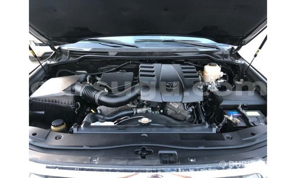 Sayi Imported Toyota Land Cruiser Black Mota in Import - Dubai a Burkina Faso Sayi Imported Toyota Land Cruiser Black Mota in Import - Dubai a Burkina Faso