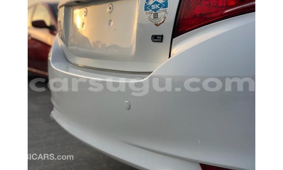 Sayi Imported Toyota Yaris White Mota in Import - Dubai a Burkina Faso Sayi Imported Toyota Yaris White Mota in Import - Dubai a Burkina Faso