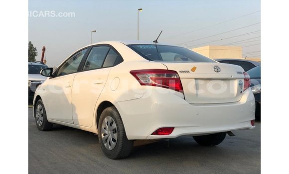 Sayi Imported Toyota Yaris White Mota in Import - Dubai a Burkina Faso Sayi Imported Toyota Yaris White Mota in Import - Dubai a Burkina Faso