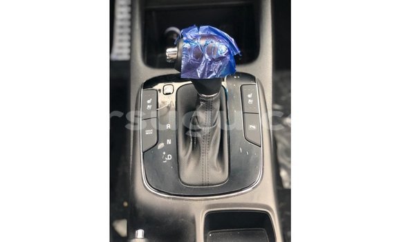 Acheter Import Voiture Kia Cerato Blanc à Import - Dubai, Burkina-Faso Acheter Import Voiture Kia Cerato Blanc à Import - Dubai, Burkina-Faso