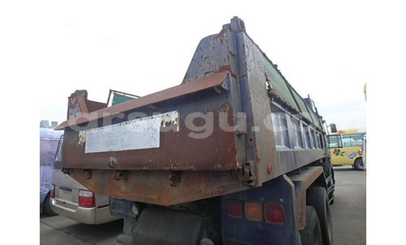 Acheter Import Utilitaire Nissan Evalia Bleu à Import - Dubai, Burkina-Faso Acheter Import Utilitaire Nissan Evalia Bleu à Import - Dubai, Burkina-Faso