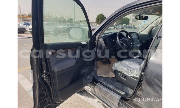 Sayi Imported Toyota Land Cruiser Black Mota in Import - Dubai a Burkina Faso Sayi Imported Toyota Land Cruiser Black Mota in Import - Dubai a Burkina Faso