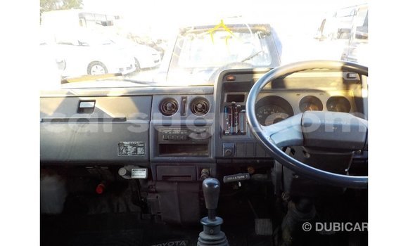 Acheter Import Utilitaire Toyota Dyna Bleu à Import - Dubai, Burkina-Faso Acheter Import Utilitaire Toyota Dyna Bleu à Import - Dubai, Burkina-Faso
