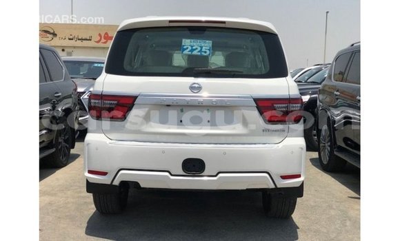 Sayi Imported Nissan Patrol White Mota in Import - Dubai a Burkina Faso Sayi Imported Nissan Patrol White Mota in Import - Dubai a Burkina Faso